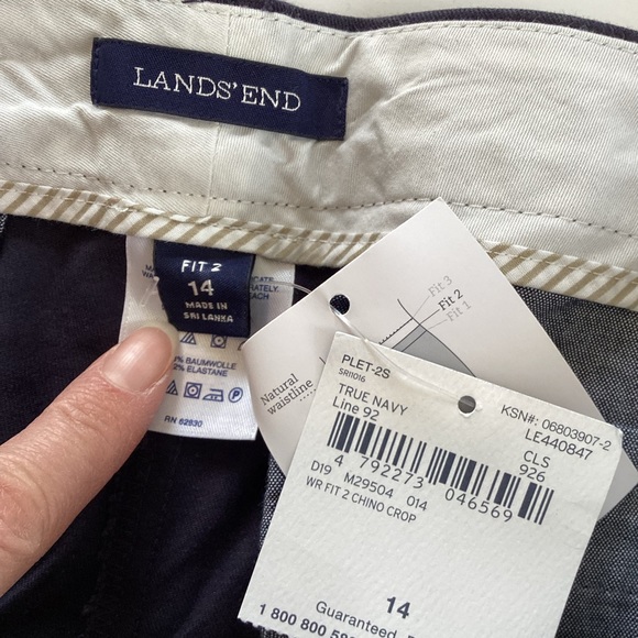 ☀️3/$25☀️ Lands' End mid-rise capri pants (#14a9) - Picture 2 of 5